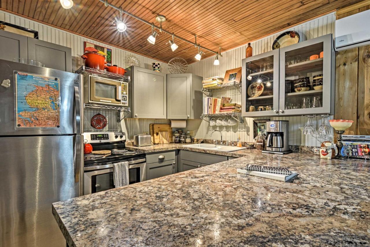 Pet-Friendly One Crow Cottage In Harbor Springs! Екстериор снимка