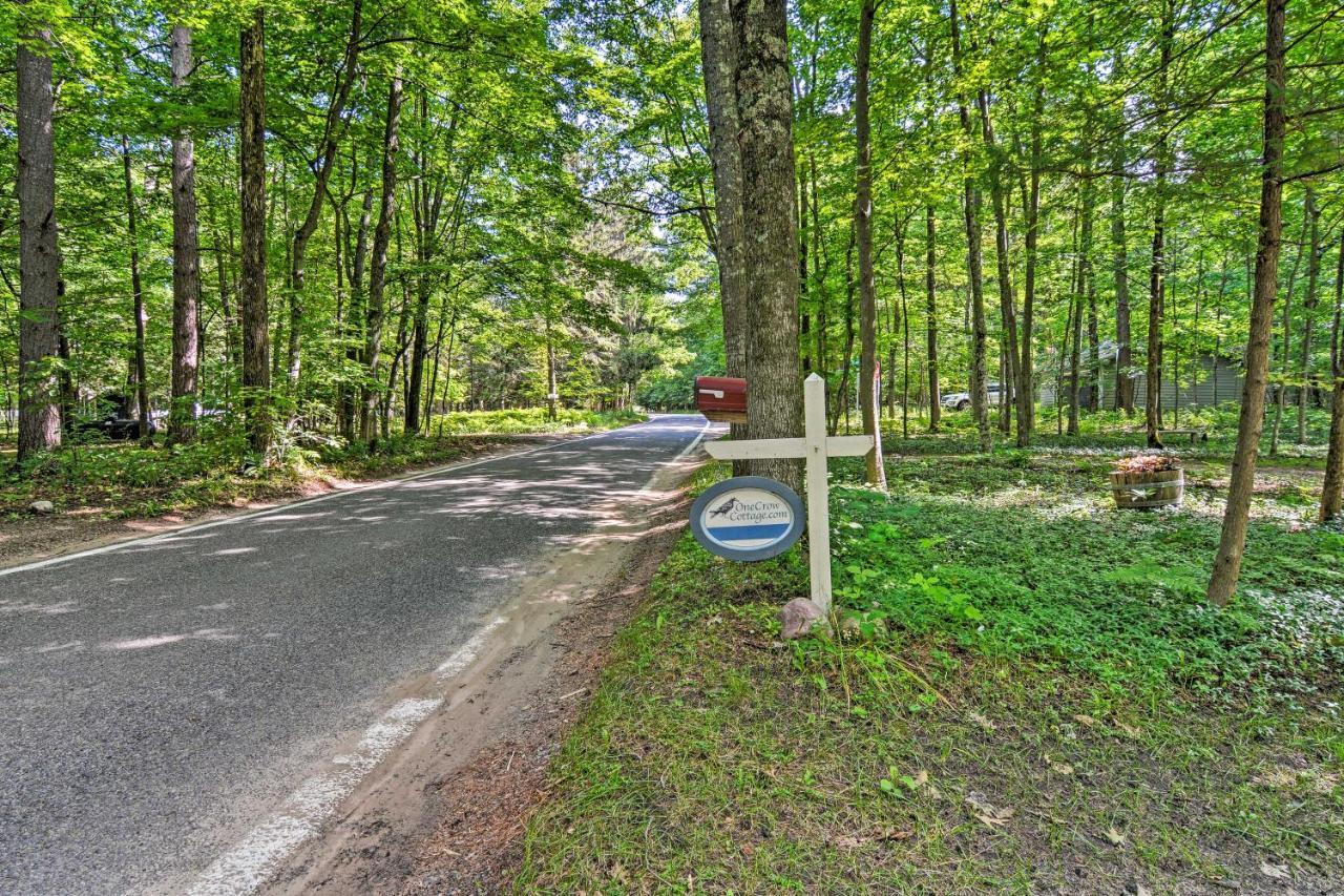 Pet-Friendly One Crow Cottage In Harbor Springs! Екстериор снимка